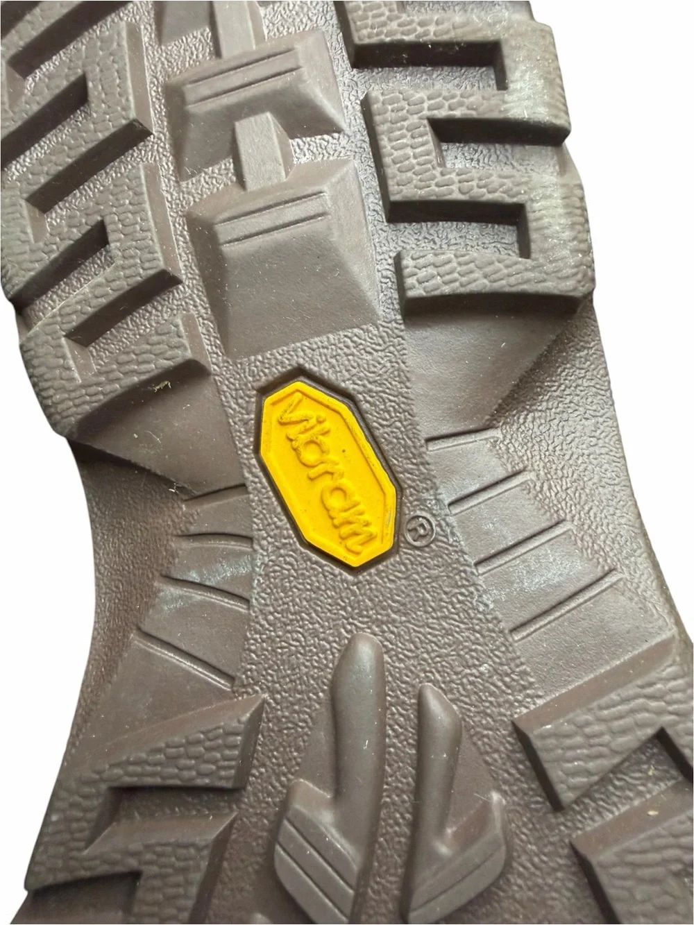 UGG Men’s Butte Logo Waterproof Boots Brown Men’s Size 12 Shearling Vibram Like